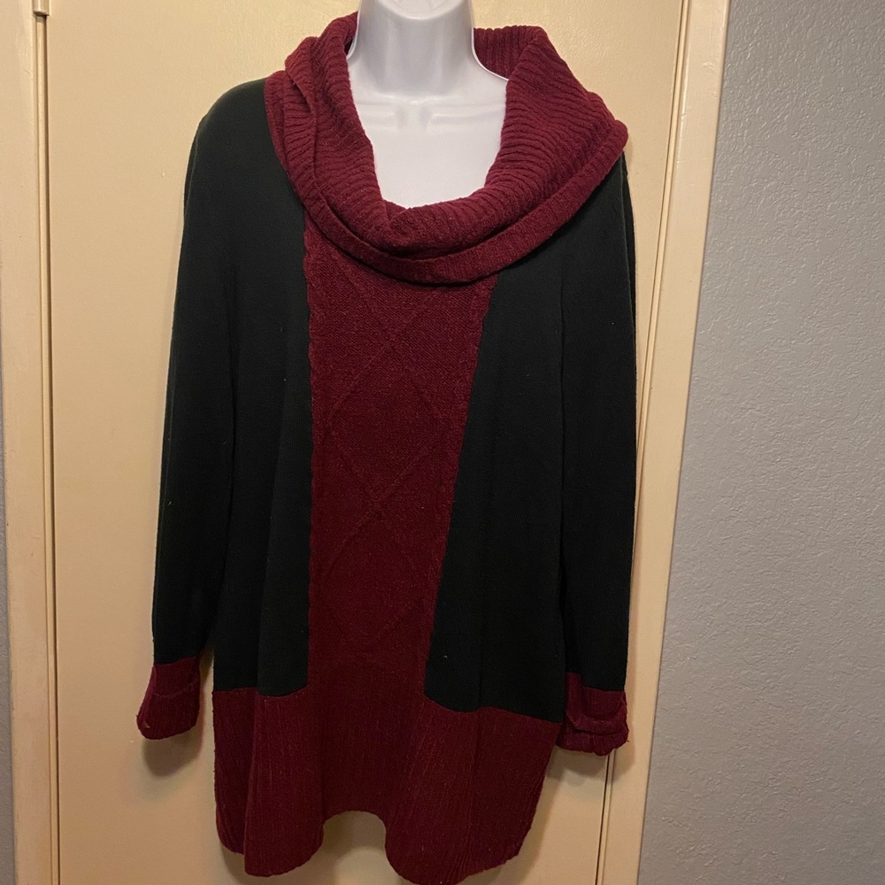 Style & Co maroon and black cowl sweater 🌺 3/$20